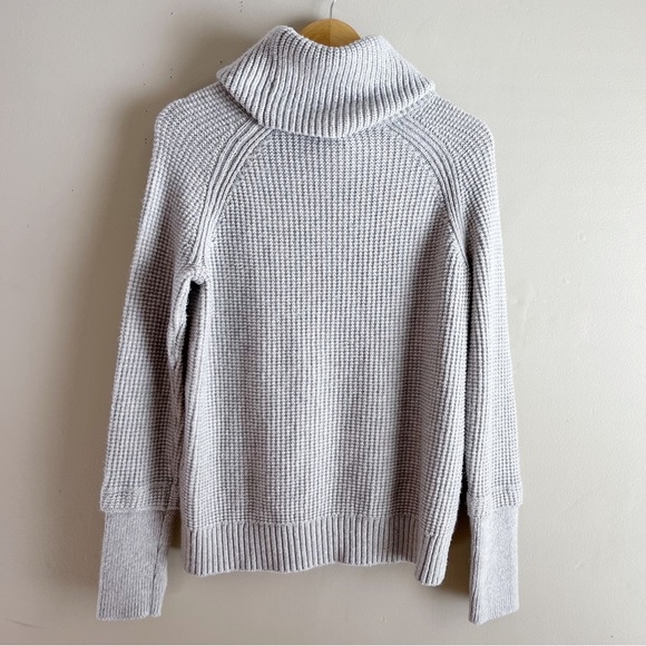 Market & Spruce Cotton Turtleneck Knit Sweater with thumbholes in Light Grey, S - Picture 10 of 12